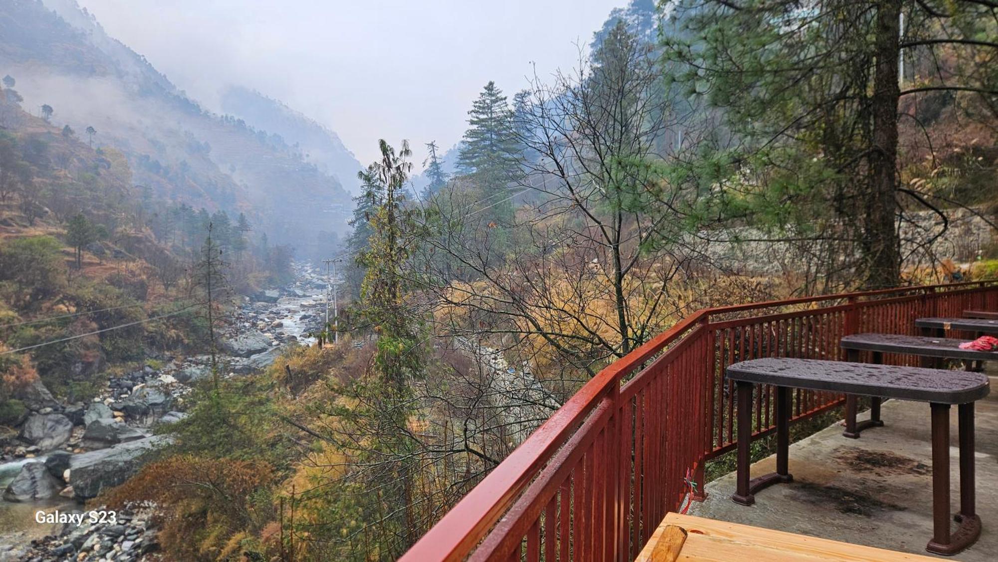 The Fiza Retreat Tirthan Banjār Dış mekan fotoğraf