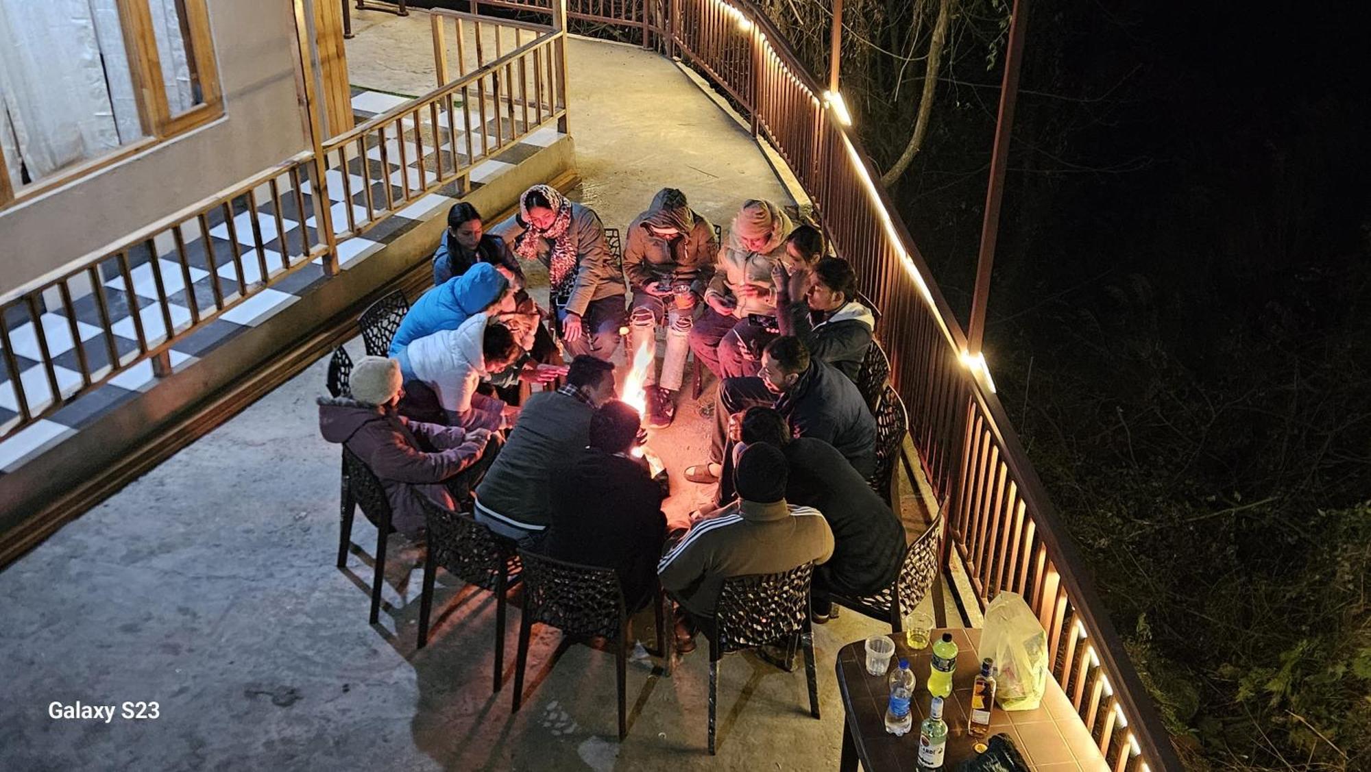 The Fiza Retreat Tirthan Banjār Dış mekan fotoğraf