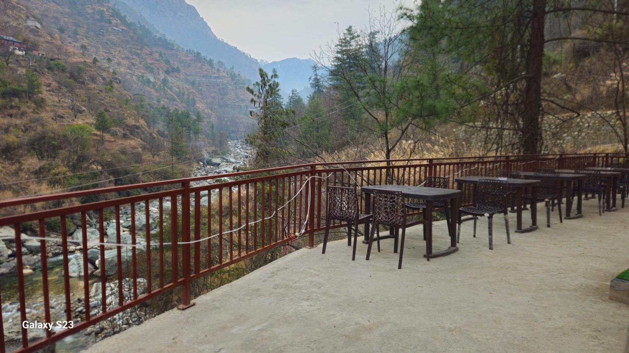 The Fiza Retreat Tirthan Banjār Dış mekan fotoğraf
