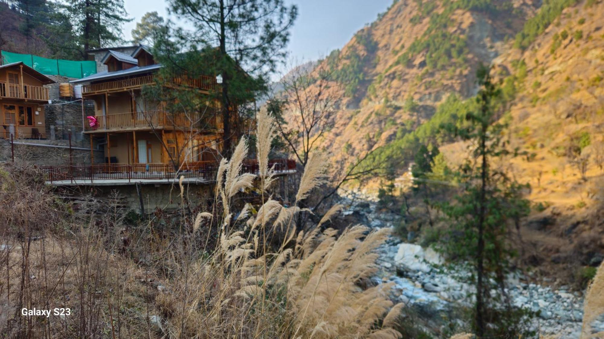 The Fiza Retreat Tirthan Banjār Dış mekan fotoğraf