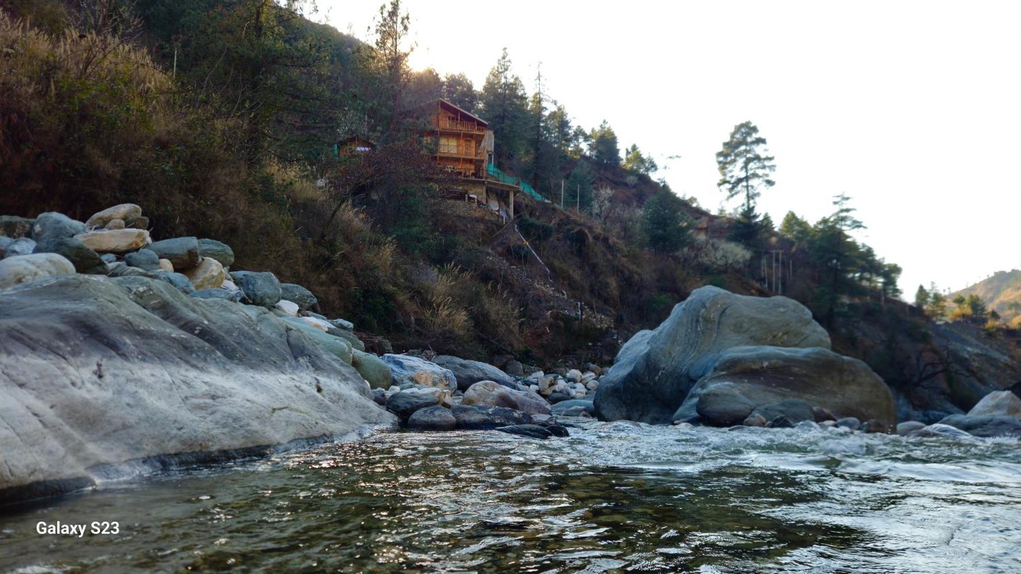 The Fiza Retreat Tirthan Banjār Dış mekan fotoğraf