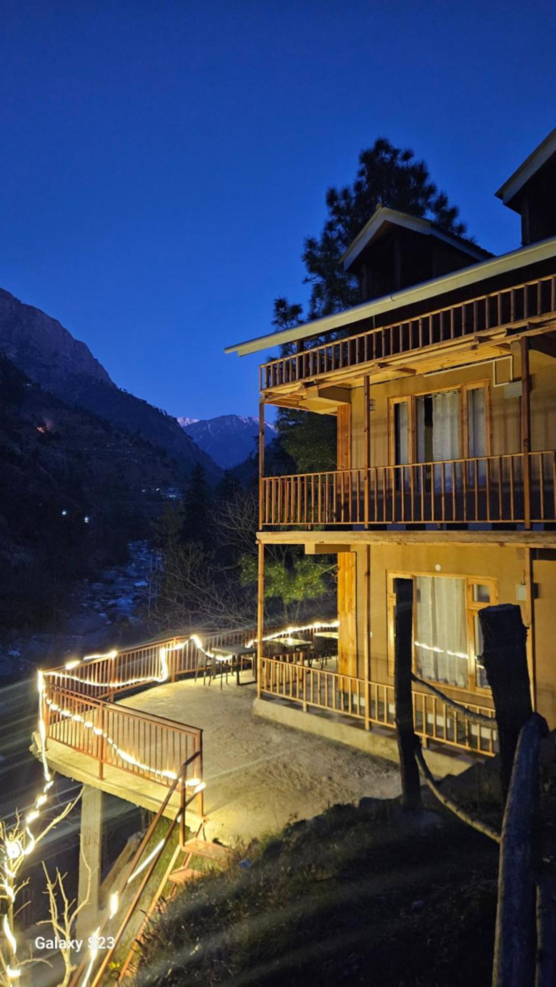 The Fiza Retreat Tirthan Banjār Dış mekan fotoğraf